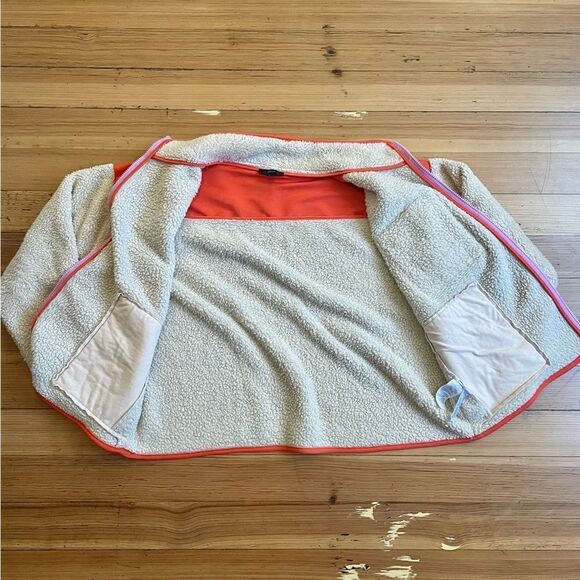 J. Crew superplush Sherpa full zip jacket. Size M. - Picture 6 of 16